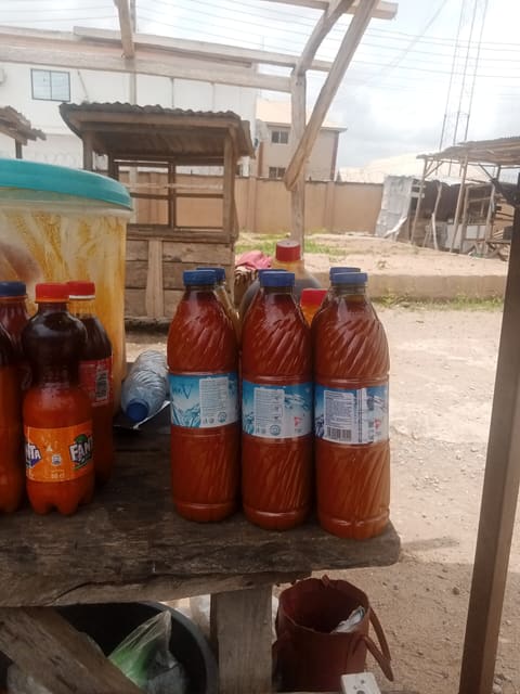 Palm oil in a bottle (product-neutral)
