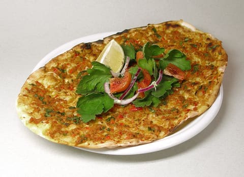 Turkish lahmacun