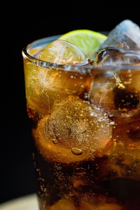 Cola in a glass (product-neutral)