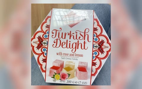 A box of Loqumania Turkish delight with rose and lemon